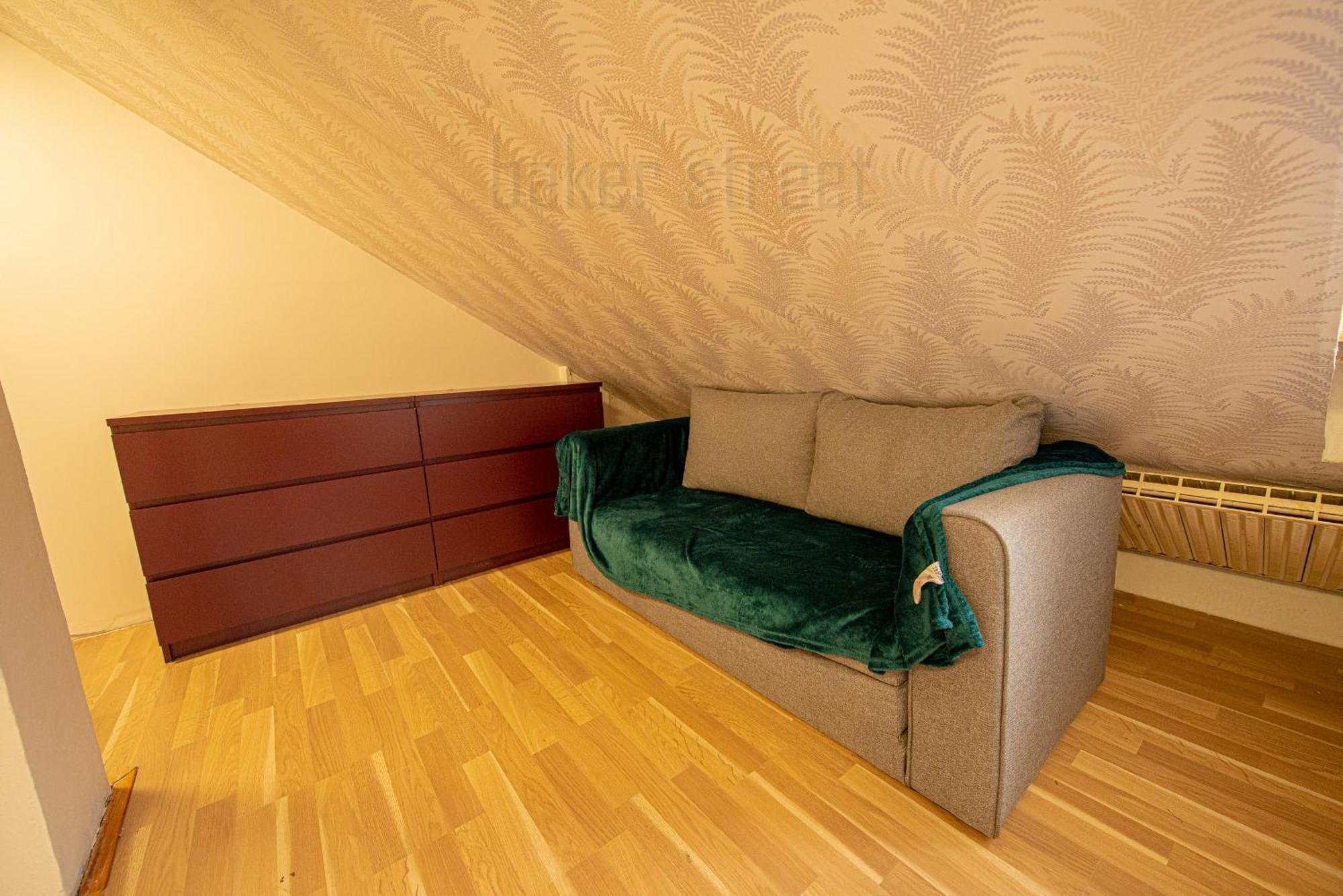 Apartmán Attic 3 Bedrooms With 2 Bathrooms *