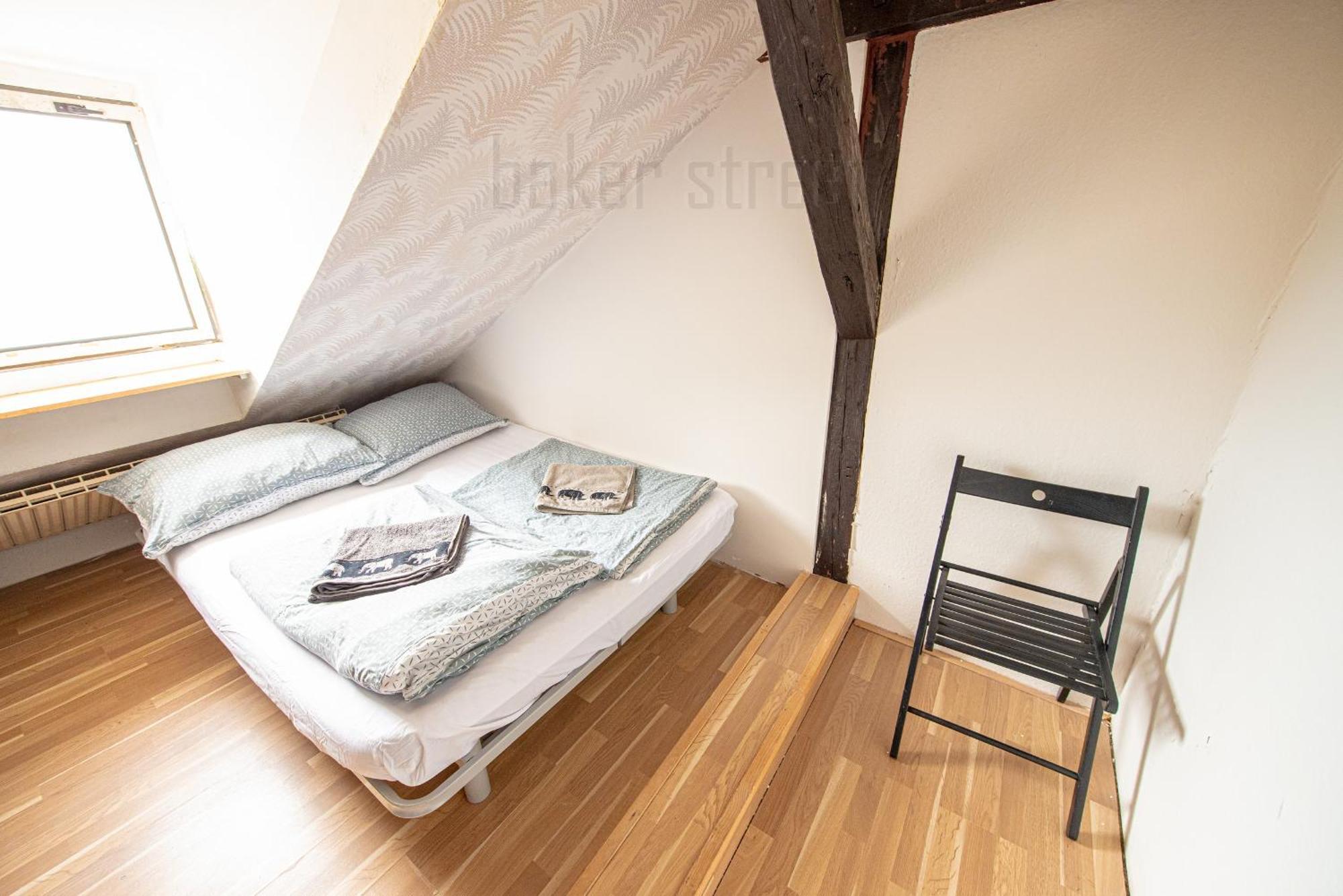 Apartmán Attic 3 Bedrooms With 2 Bathrooms