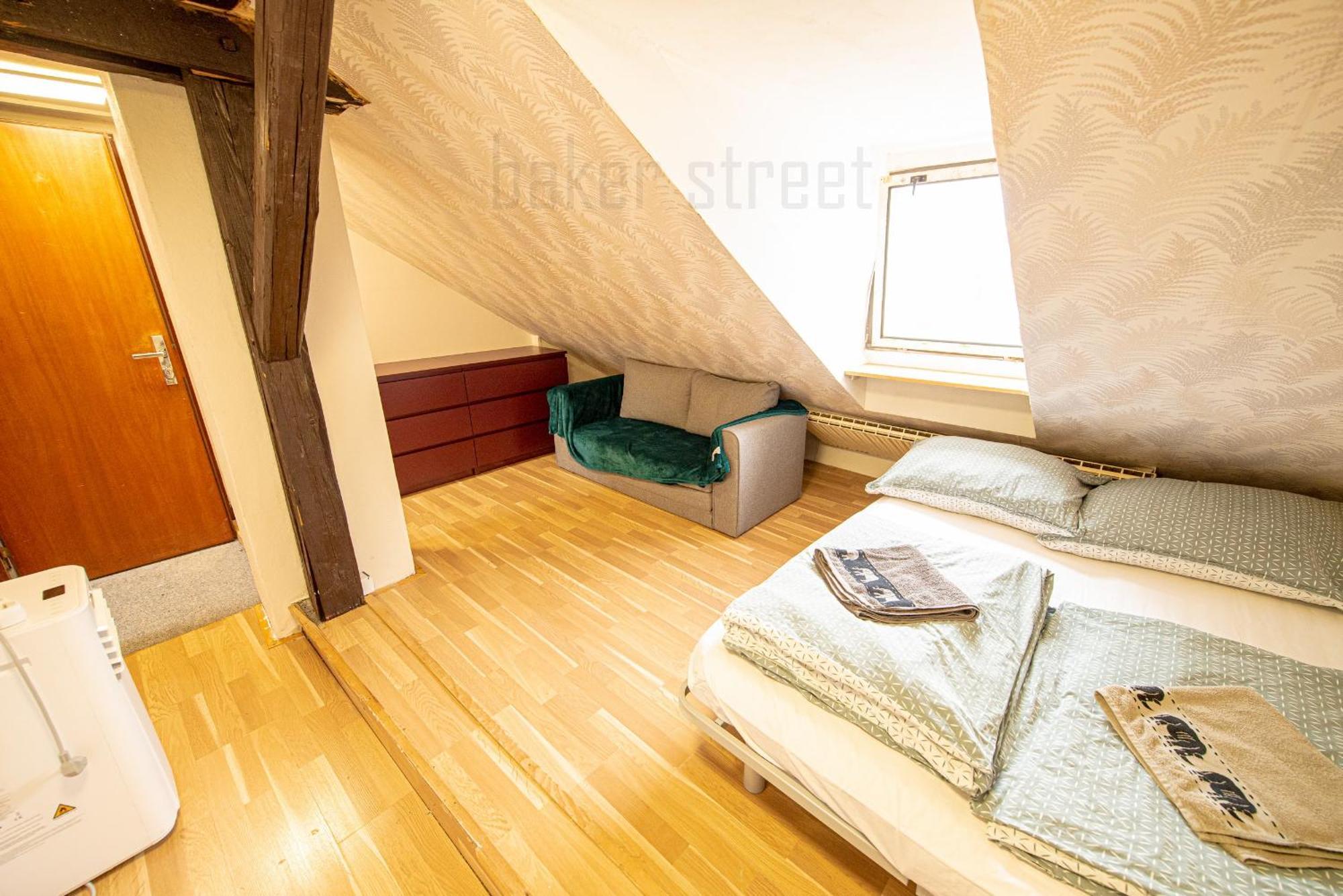 Apartmán Attic 3 Bedrooms With 2 Bathrooms *